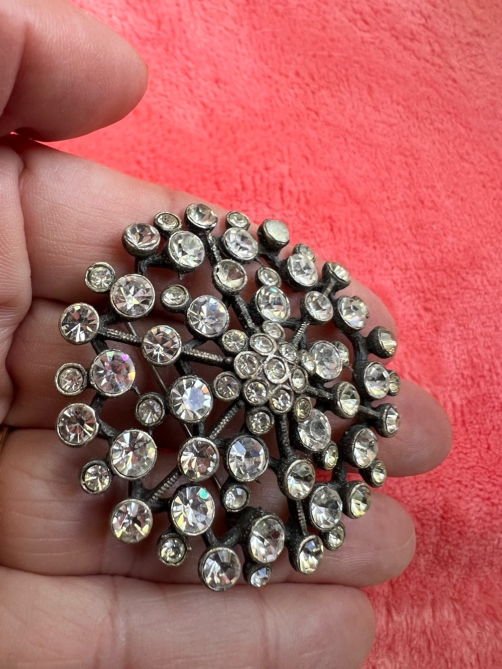 Vintage Crystal Burst Rhinestone Brooch - Silver Tone - Picture 10 of 11